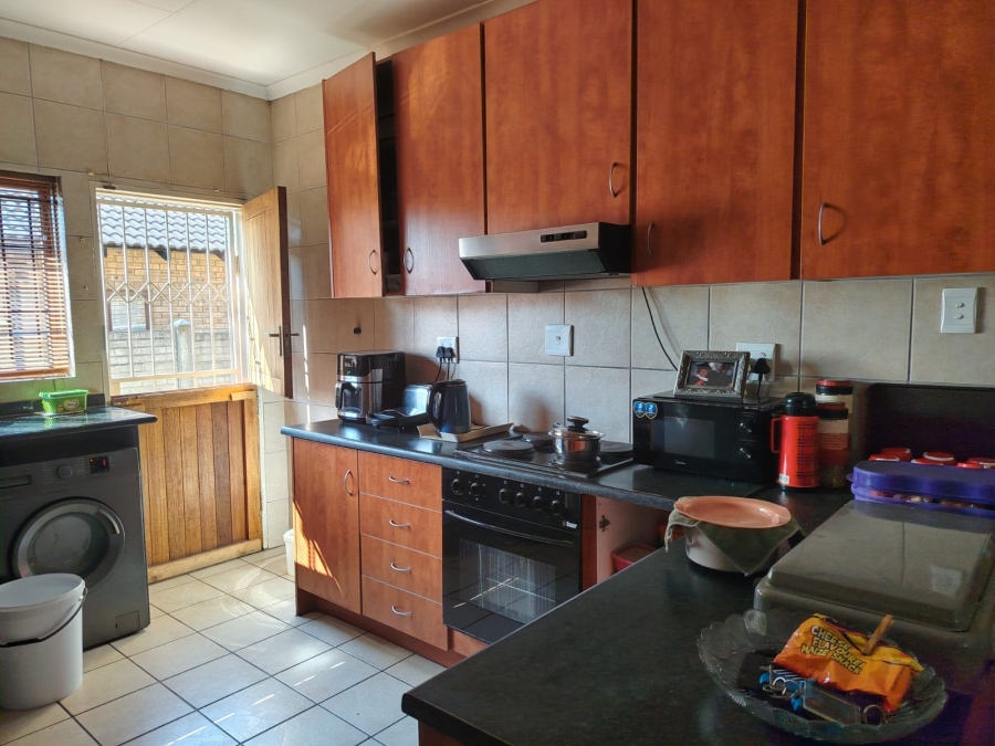 3 Bedroom Property for Sale in Waterval East North West